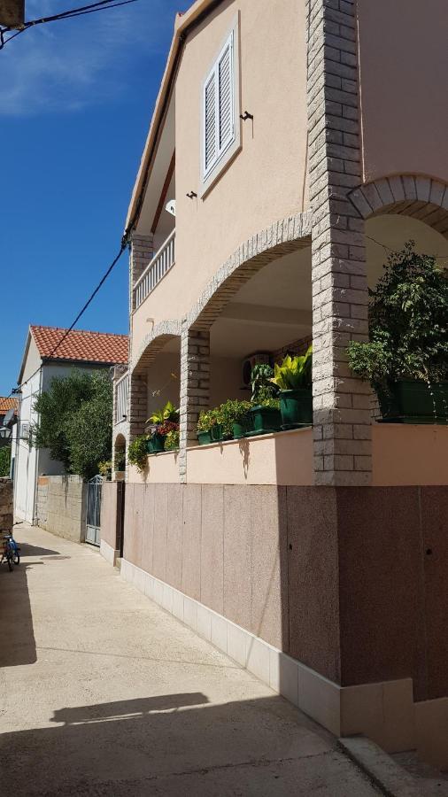 Sućuraj Apartments Mladen מראה חיצוני תמונה