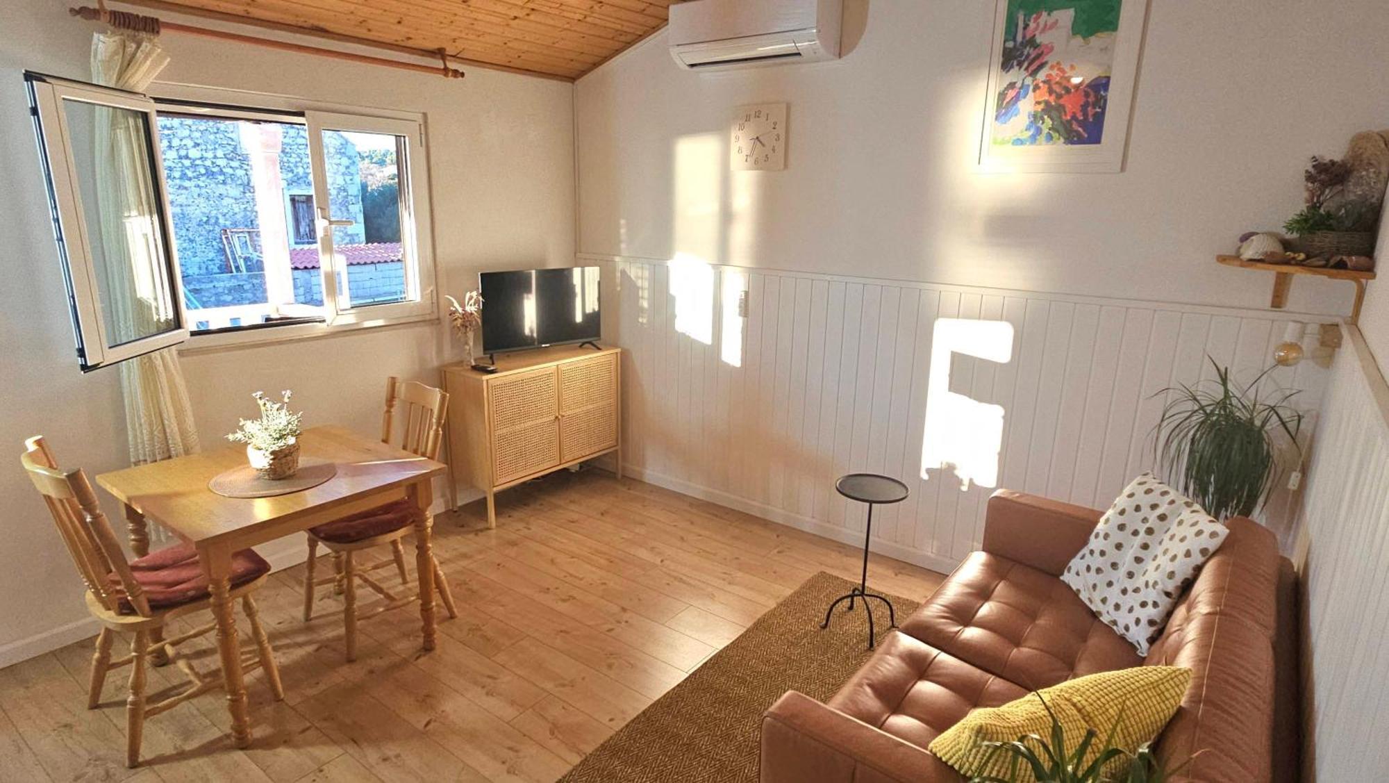 Sućuraj Apartments Mladen מראה חיצוני תמונה